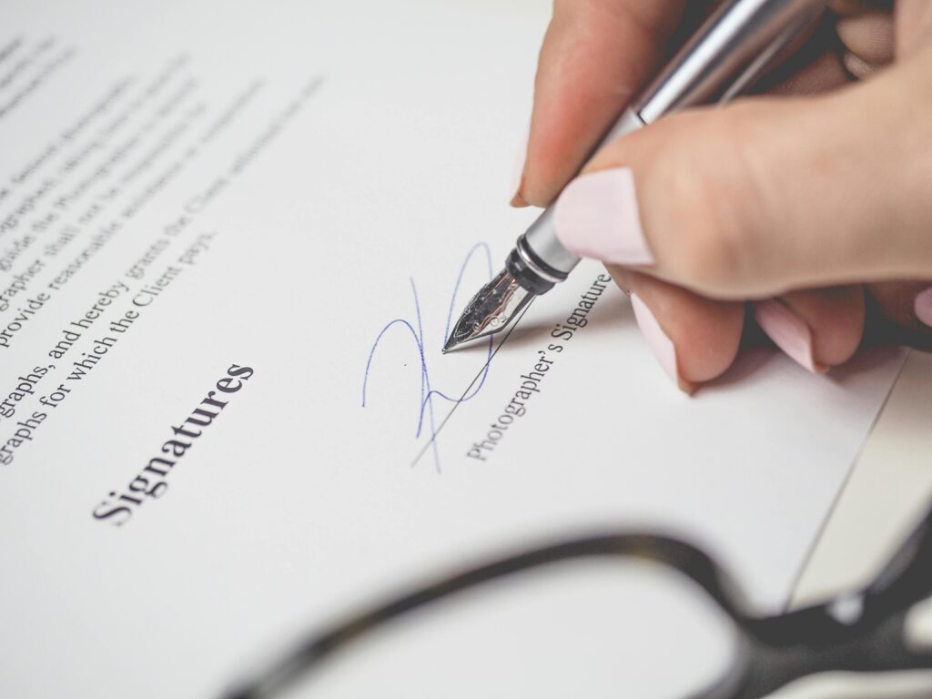 ¡La IA revoluciona la contratación! 🤖 Descubre cómo la automatización agiliza la selección de personal y los desafíos éticos que enfrenta. #IA #RRHH